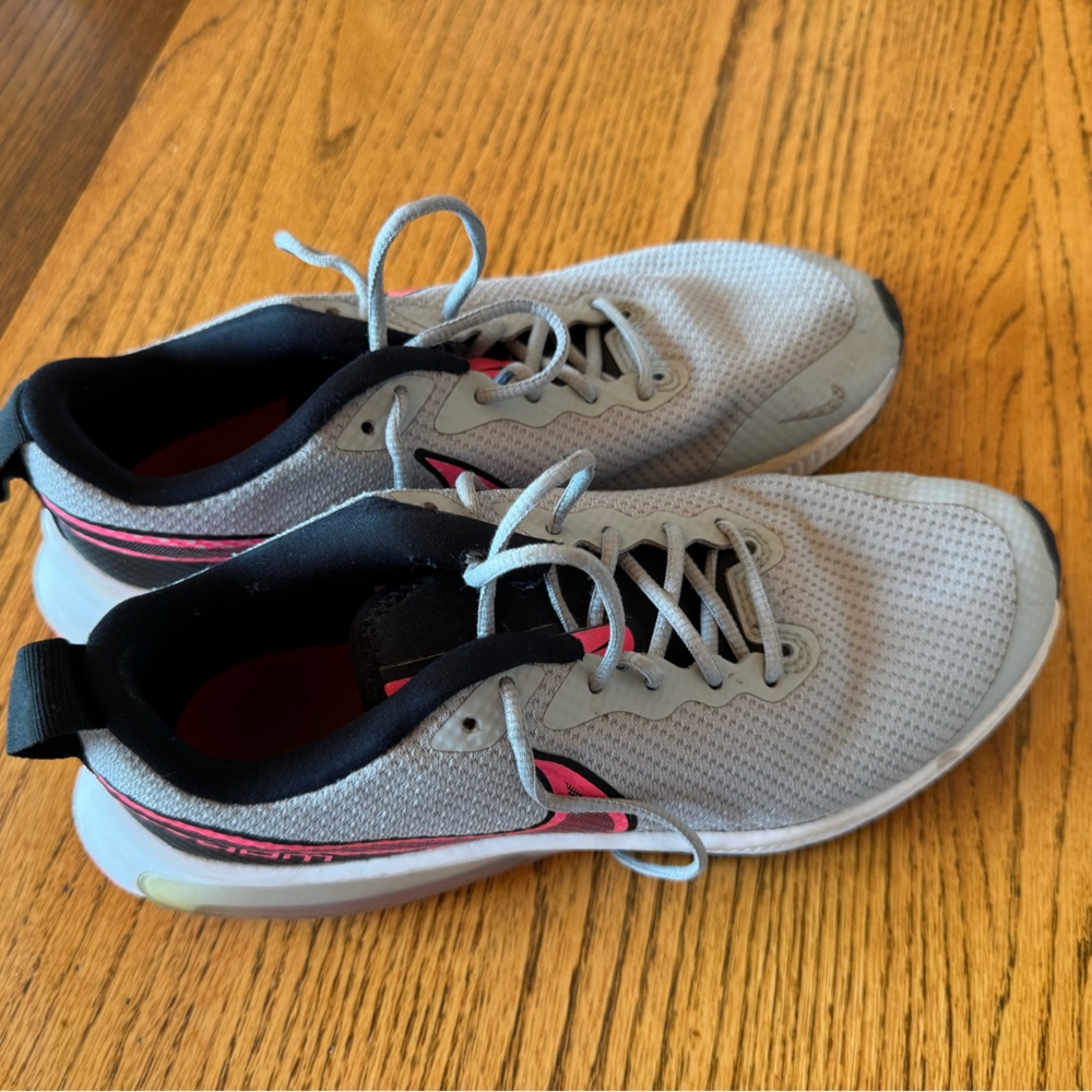 Nike Air Zoom Gray and Pink Athletic Shoes - size 5Y